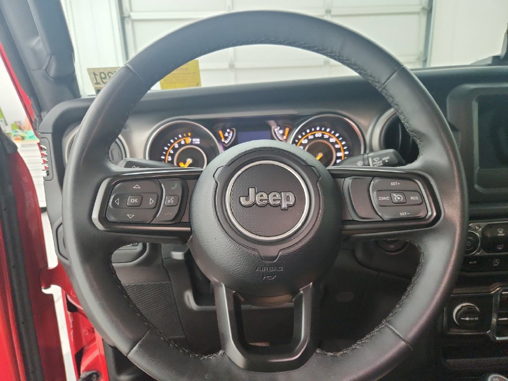 Certified 2023 Jeep Gladiator Sport AWD/4WD image 25