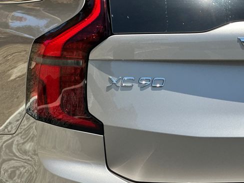 New 2026 Volvo XC90 T8 Plus AWD/4WD image 22