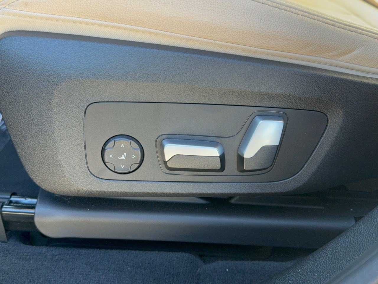 Used 2023 BMW X3 sDrive30i w/ Convenience Package RWD image 16