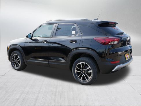 New 2026 Chevrolet TrailBlazer LT image 2