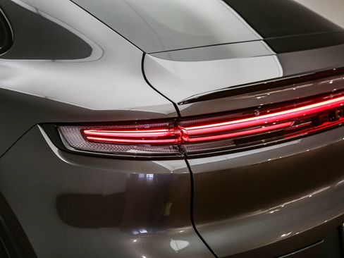 Certified 2025 Porsche Cayenne Coupe AWD/4WD image 15