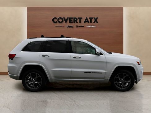 Used 2019 Jeep Grand Cherokee Overland AWD/4WD image 6