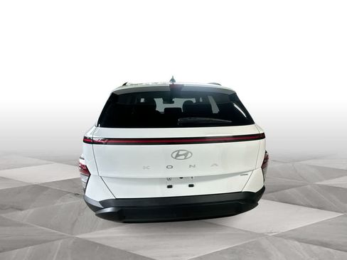 Used 2024 Hyundai Kona SEL AWD/4WD image 7