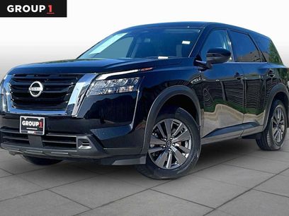 Certified 2025 Nissan Pathfinder S
