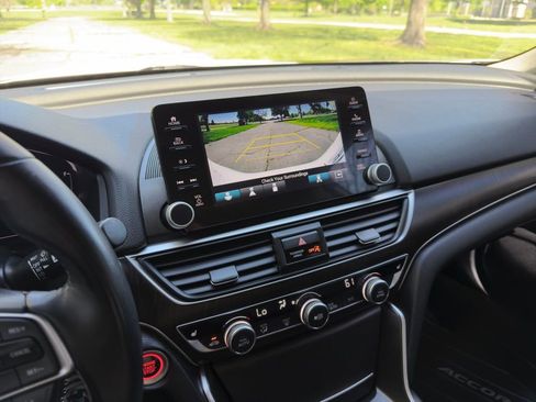 Used 2021 Honda Accord EX-L image 12