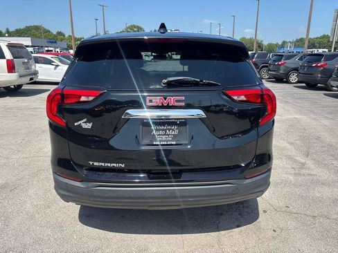 Used 2018 GMC Terrain SLE FWD image 4