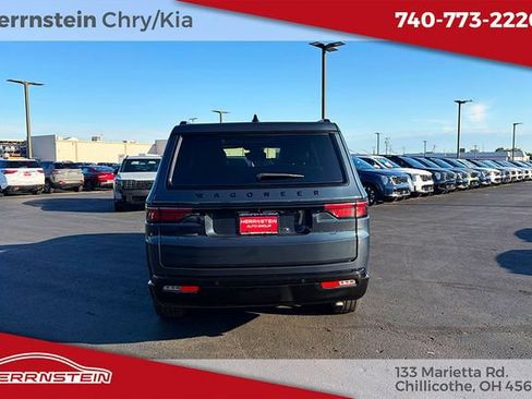 Used 2024 Jeep Wagoneer Series II AWD/4WD image 27