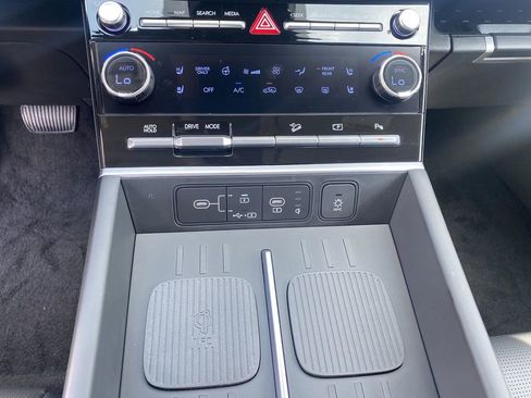 New 2024 Hyundai Santa Fe Calligraphy image 29