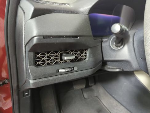 Certified 2024 Honda Accord EX image 27