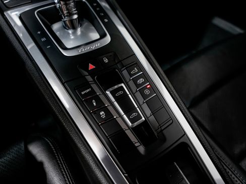 Used 2015 Porsche 911 Targa 4S image 14