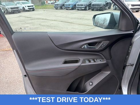 Used 2023 Chevrolet Equinox RS image 10