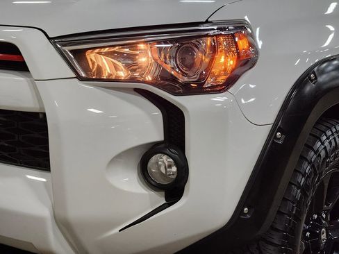 Used 2020 Toyota 4Runner SR5 Premium image 15