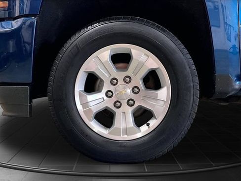 Used 2017 Chevrolet Silverado 1500 LT w/ All Star Edition AWD/4WD image 9