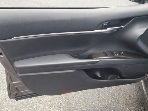 Used 2024 Toyota Camry SE w/ Cold Weather Package image 16