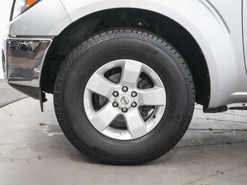 Used 2009 Nissan Frontier SE RWD image 20