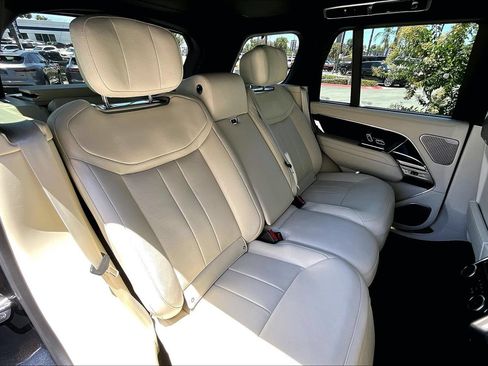 Used 2025 Land Rover Range Rover Autobiography AWD/4WD image 26