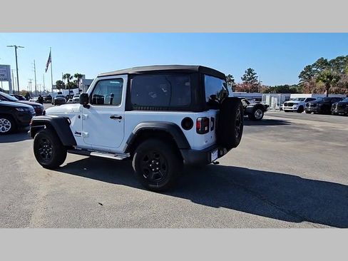 Used 2023 Jeep Wrangler Sport image 29