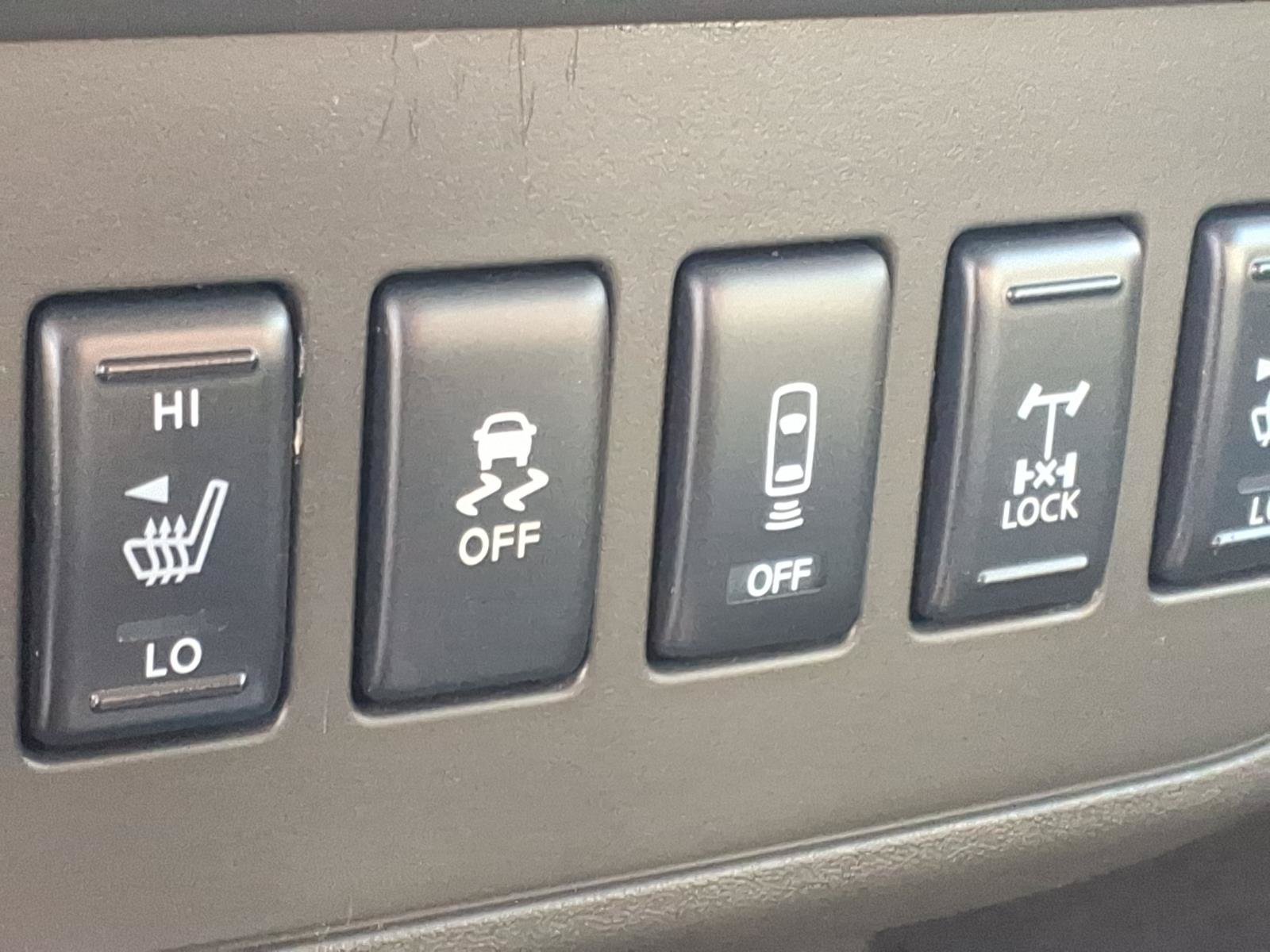 Used 2013 Nissan Frontier PRO-4X w/ Pro-4x Luxury Pkg AWD/4WD image 12