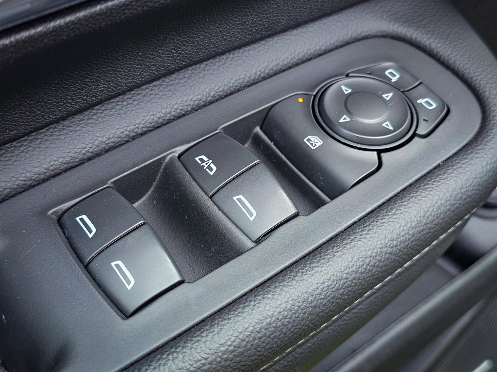 Used 2022 GMC Terrain SLT w/ Infotainment Package II AWD/4WD image 12