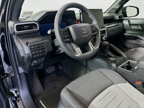 Used 2025 Toyota Tacoma TRD Off-Road w/ TRD Off Road Upgrade Package AWD/4WD image 12