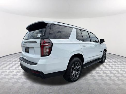 Used 2024 Chevrolet Tahoe Z71 w/ Luxury Package AWD/4WD image 5