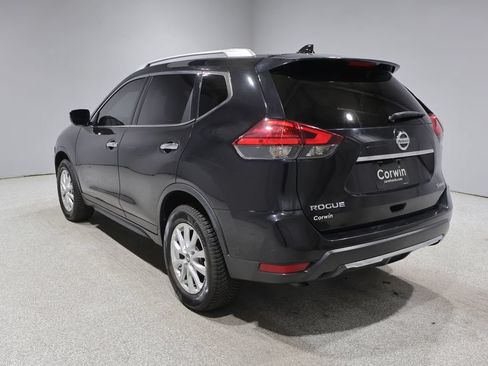 Used 2017 Nissan Rogue SV AWD/4WD image 5