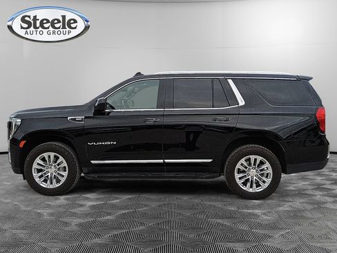 Used 2024 GMC Yukon SLT RWD image 2