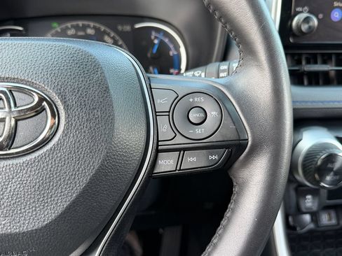 Used 2023 Toyota RAV4 SE AWD/4WD image 18