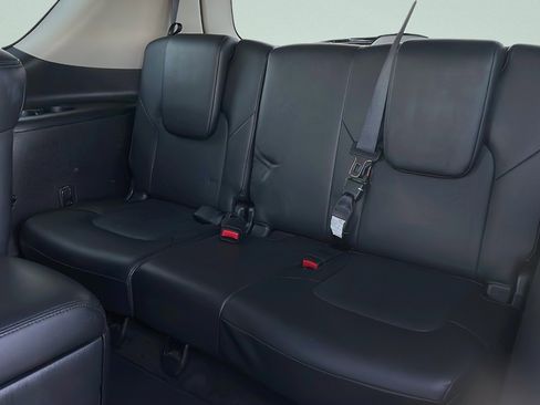 Used 2021 Nissan Armada SL w/ Captain's Chairs Package AWD/4WD image 25