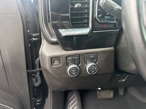 Used 2024 GMC Sierra 1500 Elevation w/ LPO, Elevation Black Package AWD/4WD image 18