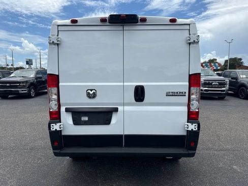 Used 2025 RAM ProMaster 2500 w/ Convenience Group FWD image 6
