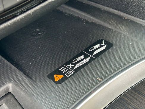 Used 2023 Buick Enclave Essence w/ Experience Buick Package FWD image 29