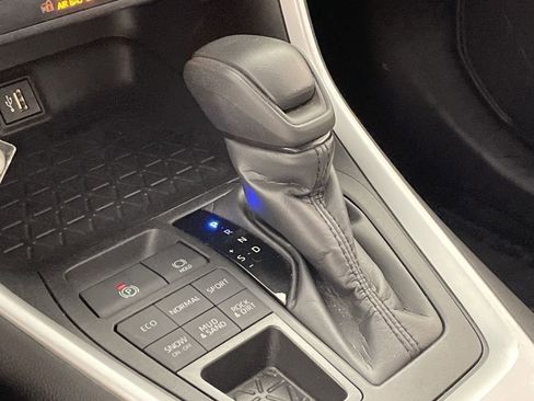 Used 2024 Toyota RAV4 LE image 13