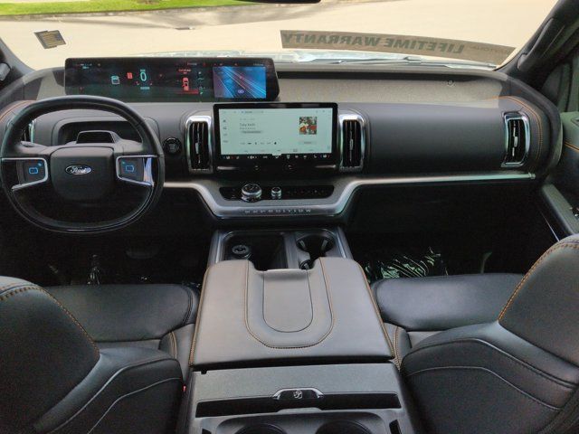 Used 2025 Ford Expedition Tremor AWD/4WD image 17