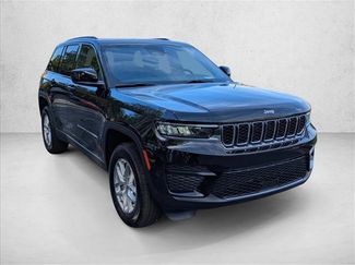 New 2025 Jeep Grand Cherokee Laredo X w/ Luxury Tech Group I video 3