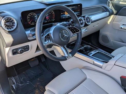 Certified 2025 Mercedes-Benz GLB 250 image 10