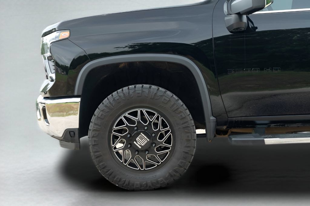 Used 2026 Chevrolet Silverado 3500 LTZ w/ LTZ Plus Package AWD/4WD image 14