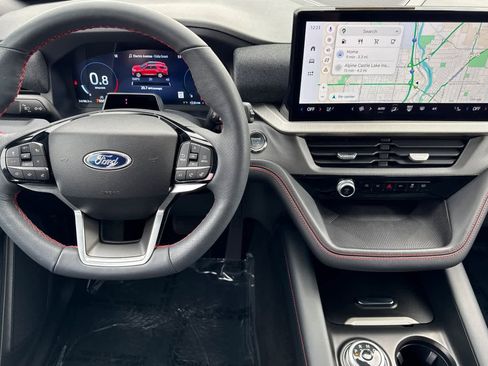 Certified 2025 Ford Explorer ST-Line image 14