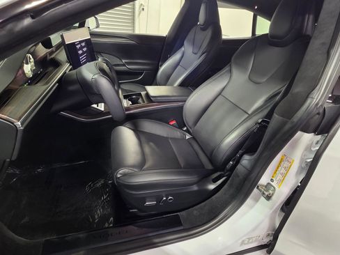 Used 2023 Tesla Model S Standard Range image 11