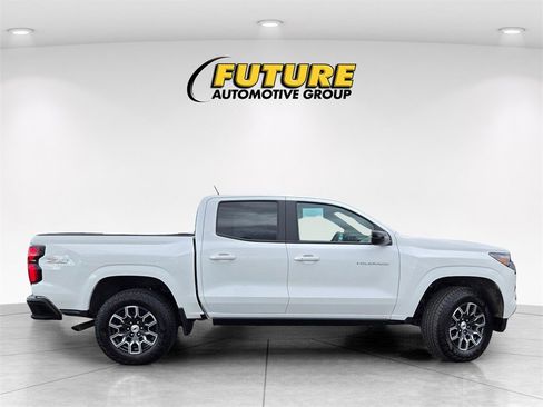 Certified 2024 Chevrolet Colorado Z71 w/ Advanced Trailering Package image 3