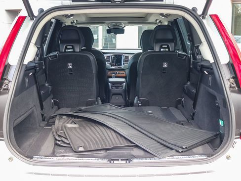 Used 2025 Volvo XC90 T8 Plus w/ Protection Package Premier AWD/4WD image 30