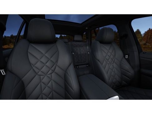 New 2026 BMW X5 xDrive50e image 11