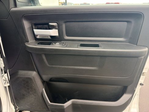 Used 2019 RAM 5500 Tradesman w/ Chrome Appearance Group image 32