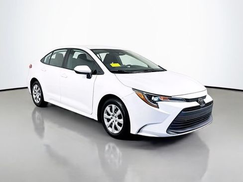 Used 2024 Toyota Corolla LE FWD image 10