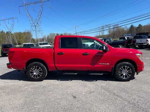 Used 2022 Nissan Titan SV w/ SV Convenience Package AWD/4WD image 5