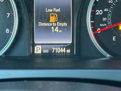 Used 2017 Toyota Camry SE image 29