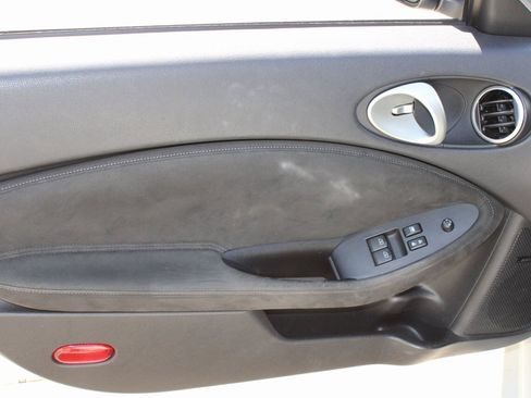 Used 2020 Nissan 370Z Touring Sport image 19