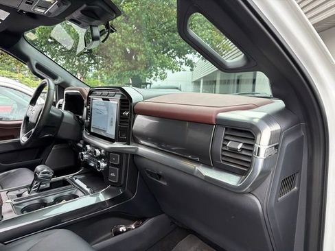 Used 2022 Ford F150 Lariat AWD/4WD image 10