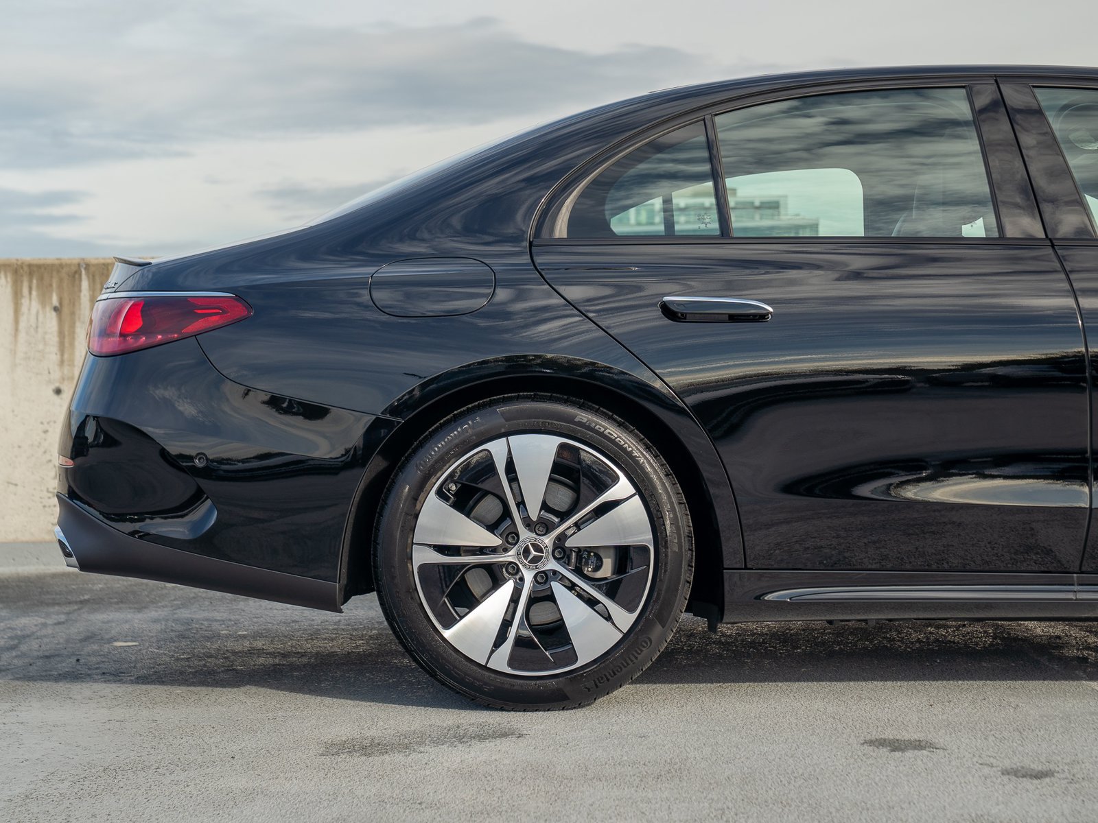 Used 2026 Mercedes-Benz E 350 4MATIC Sedan image 15