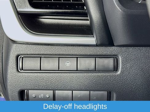 Used 2023 Nissan Rogue SV image 12